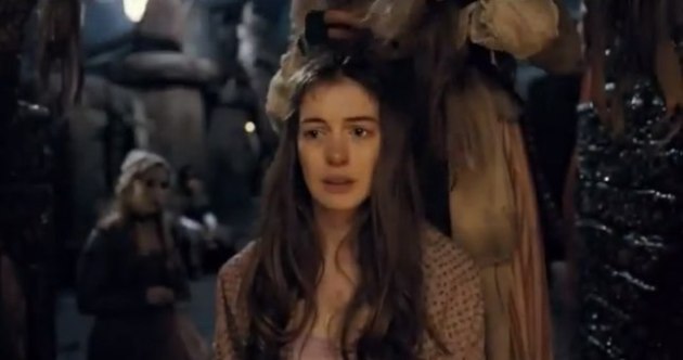Hathaway_les mis_haircut