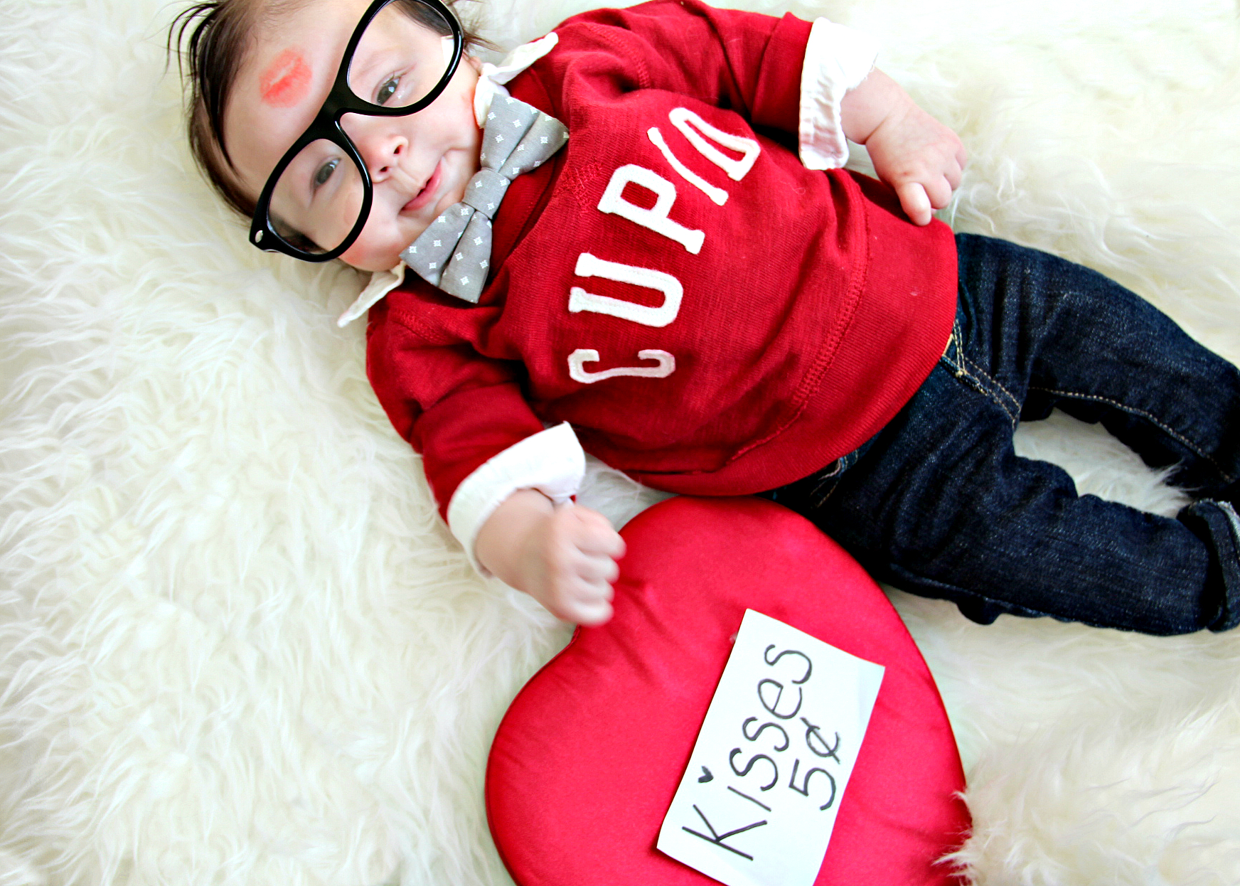 pucker up- glasses-vday