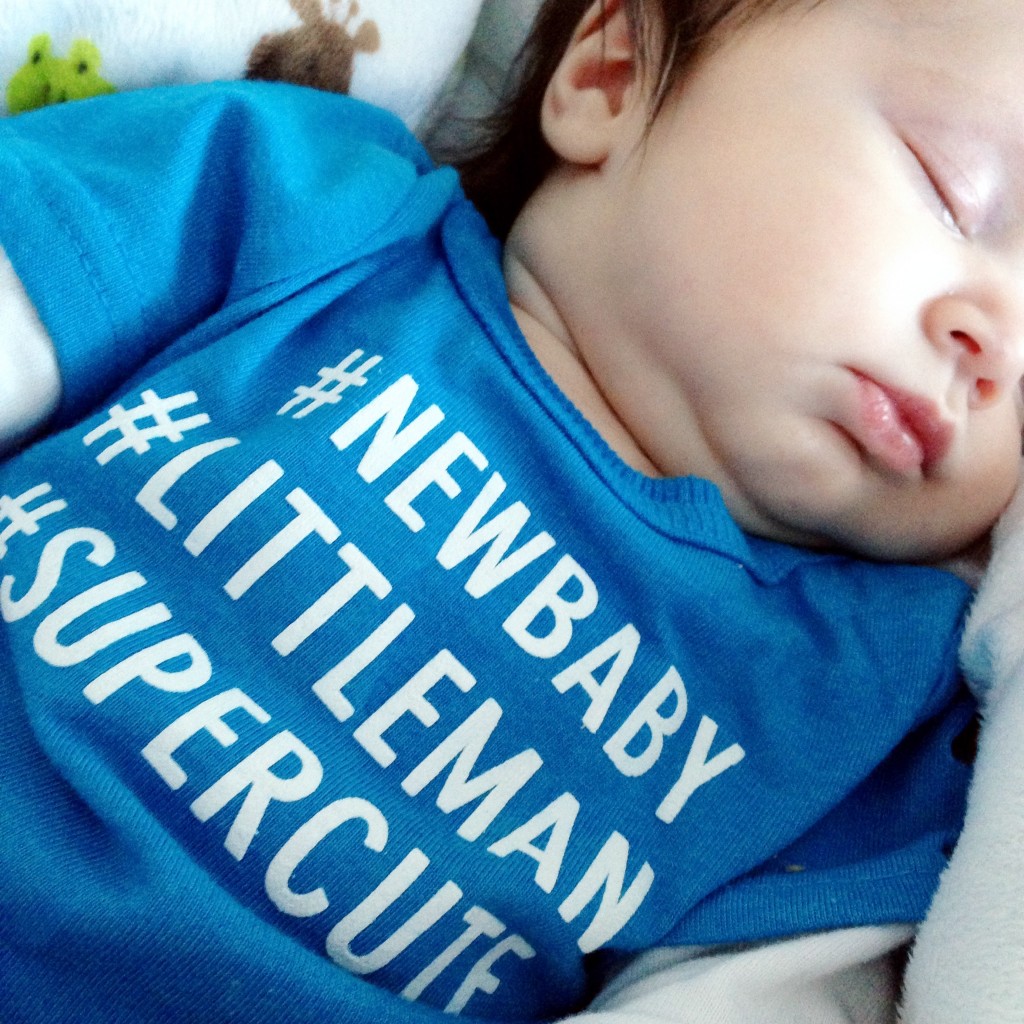 5 Tips For Formula Feeding: Sometimes it's not about whats better or worse, but what works. 