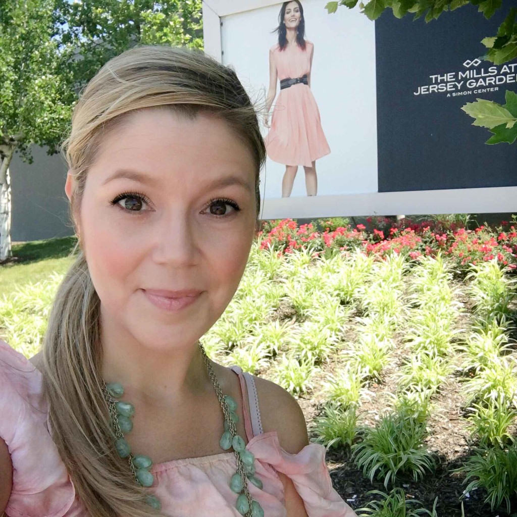 New Jersey Fashion Blogger Corine Ingrassia + Simon Malls